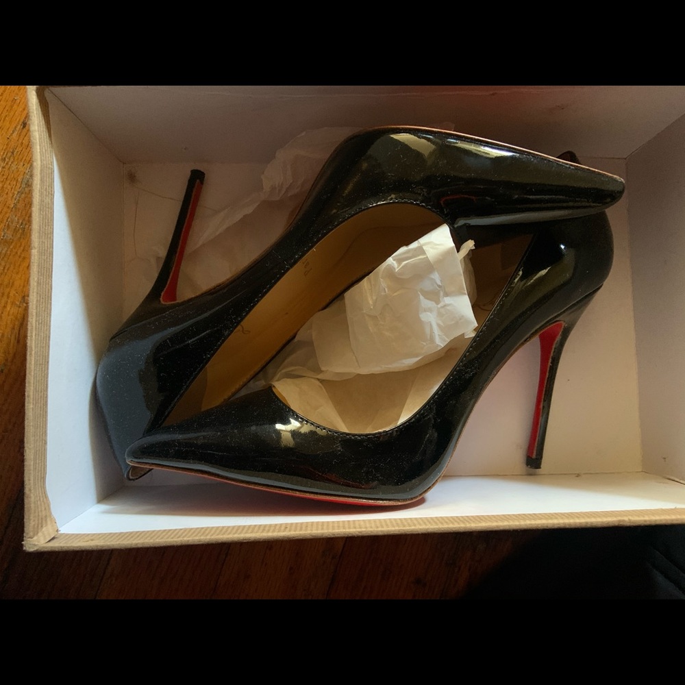 LOUBOUTIN